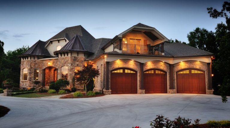 Canada’s Luxury Real Estate Market: A Major Turning Point in 2025?